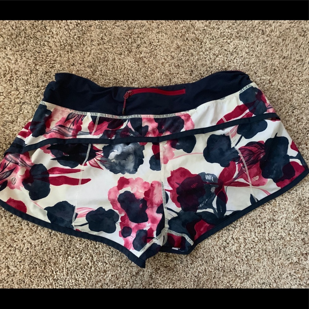Lululemon Speed Short, Floral Size 10